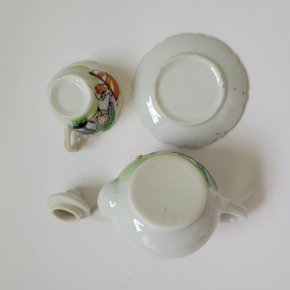 Polynesian Tiki Tea Cup, Saucer and Pot Island Beach Vintage Minature Souvenir. - Picture 7 of 11